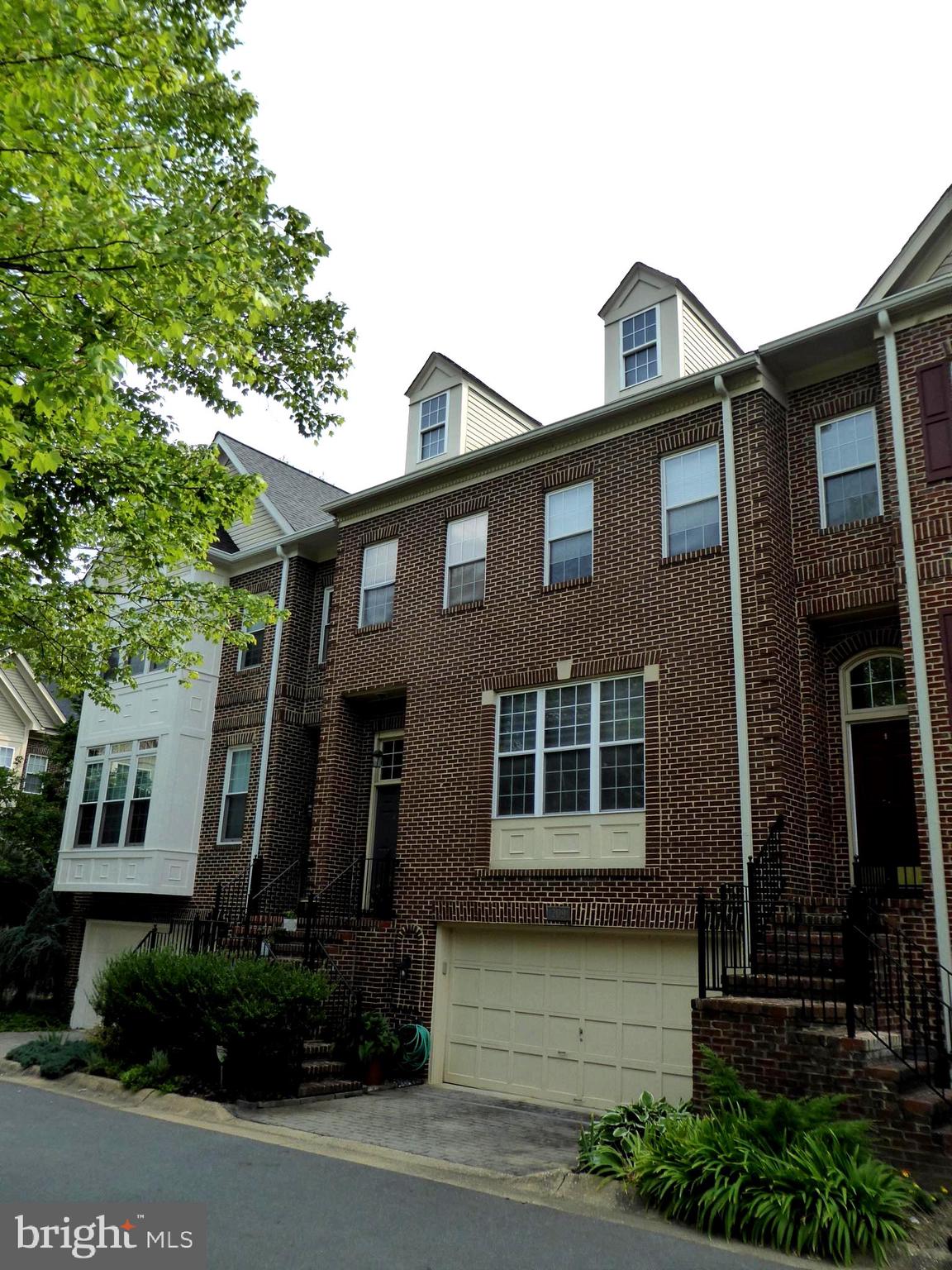 HALPINE SQUARE - Residential