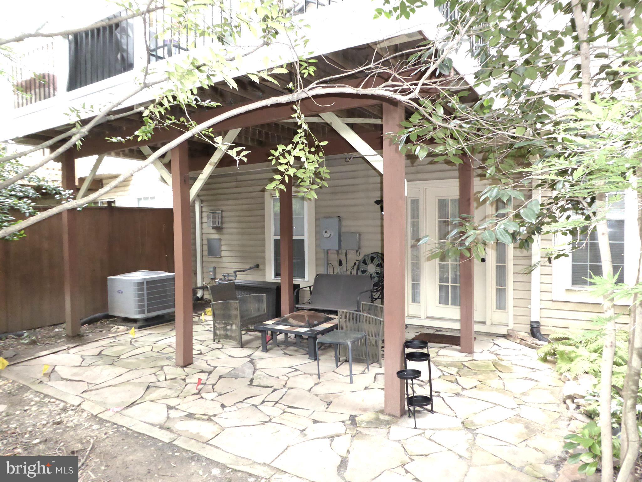 HALPINE SQUARE - Residential