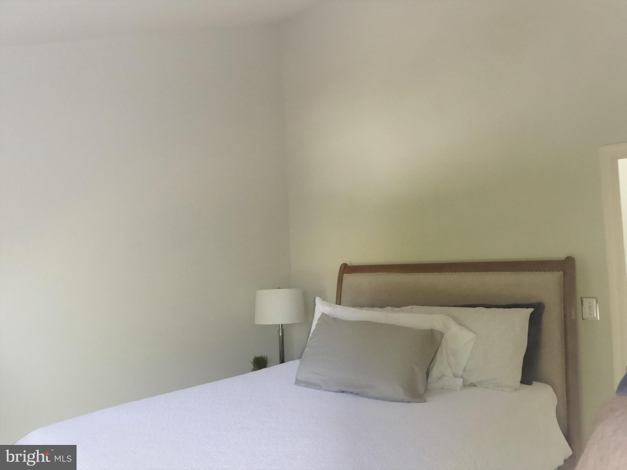 HALPINE SQUARE - Residential