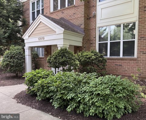 Condo For Rent - 12919 Alton Square #107<br/> Fairfax County, HERNDON, VA 20170