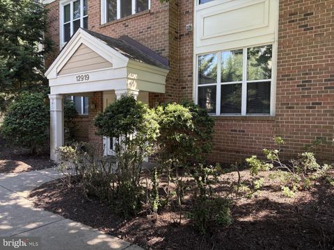 Condo For Rent - 12919 Alton Square #107<br/> HERNDON, VA 20170