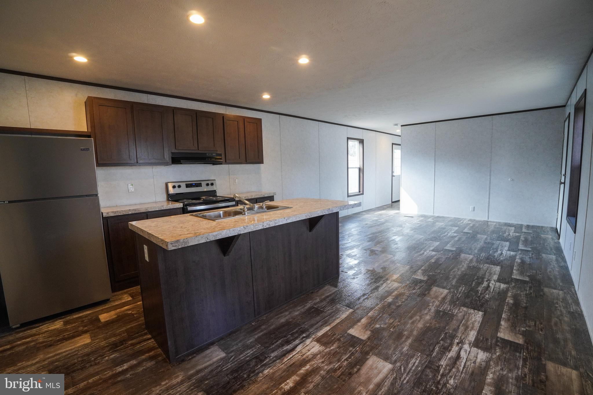 STONEY HILL MHP - Residential