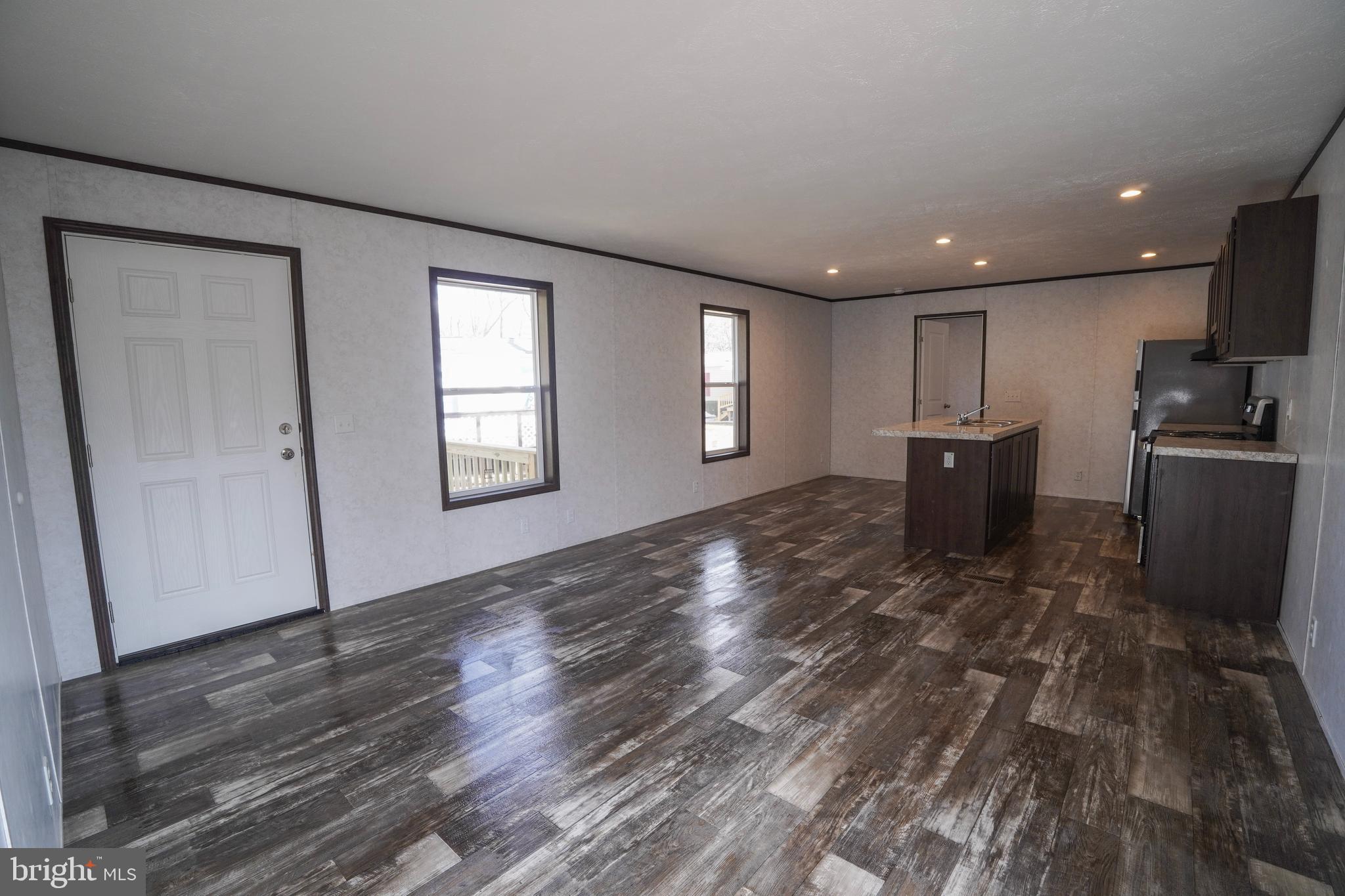 STONEY HILL MHP - Residential