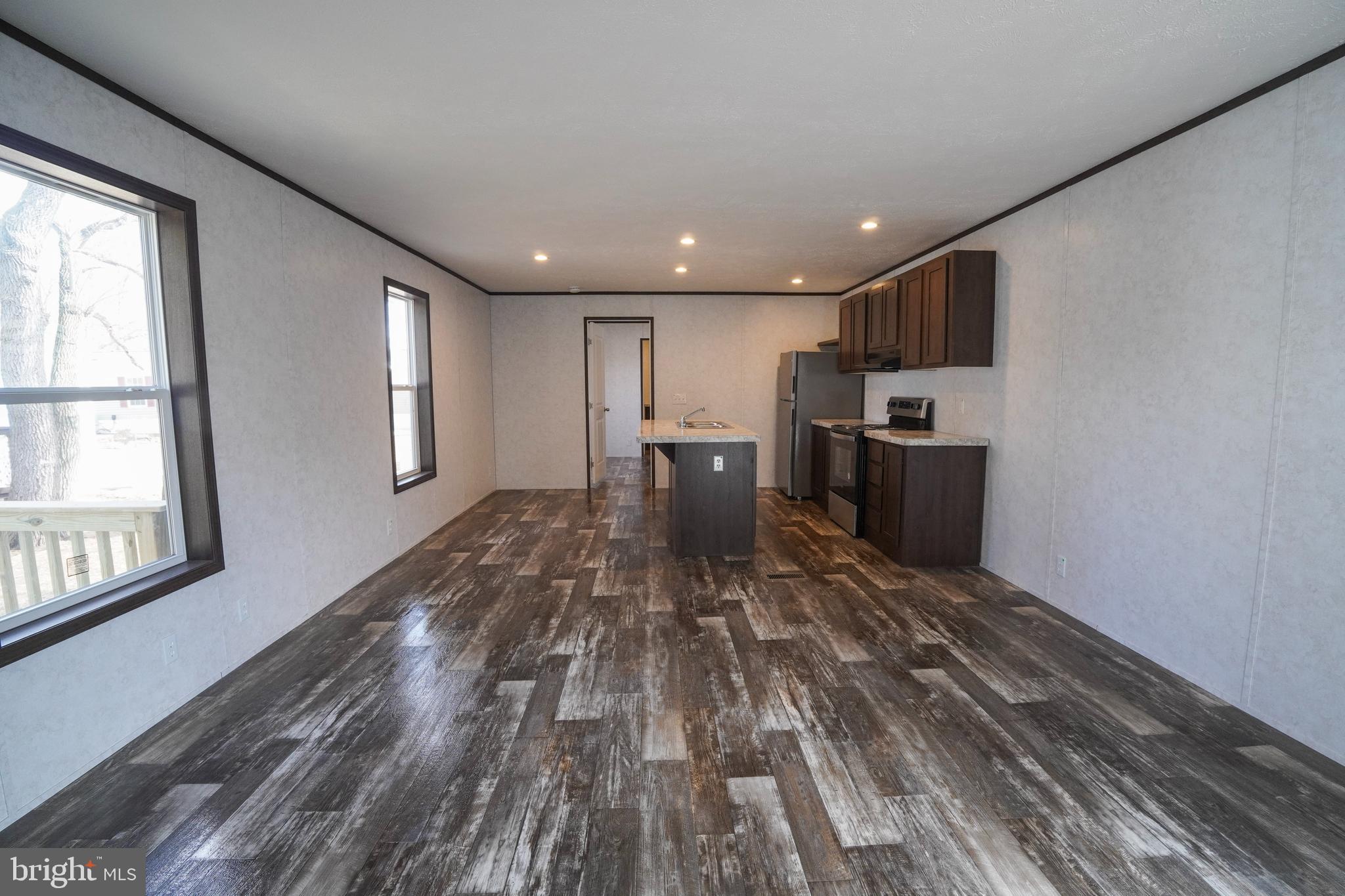 STONEY HILL MHP - Residential