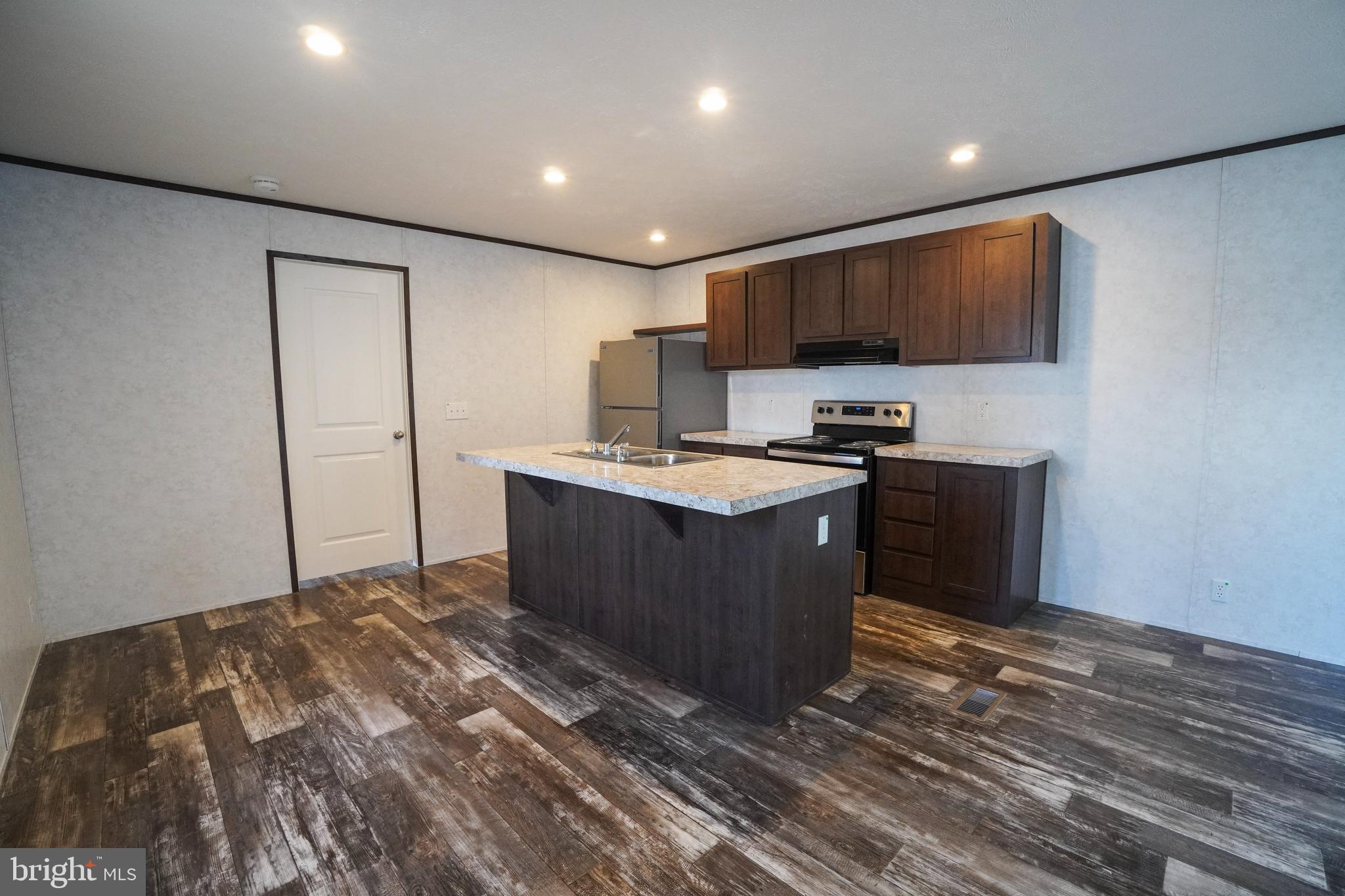 STONEY HILL MHP - Residential