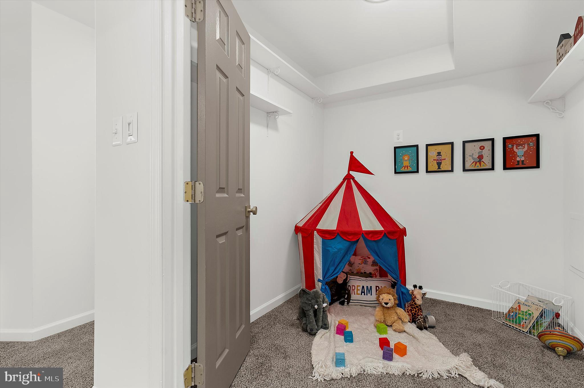 CAPITOL HEIGHTS - Residential