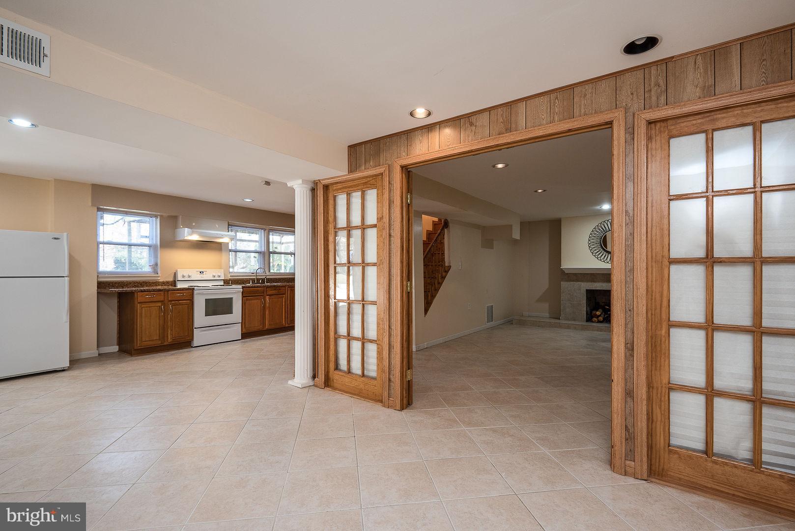 BROAD RUN FARMS - Residential