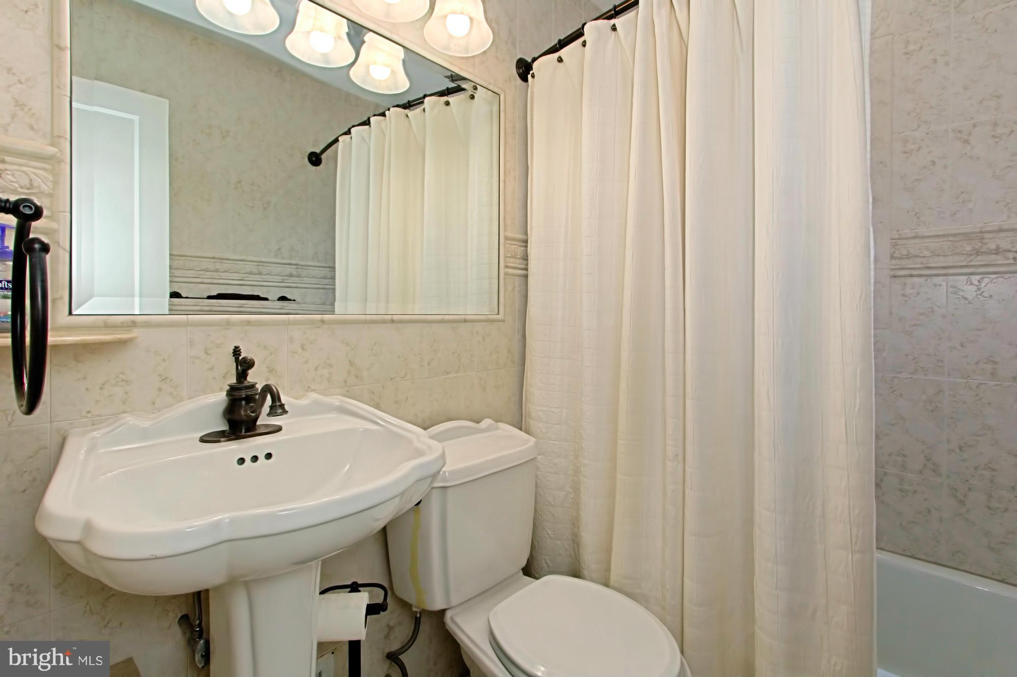 ROSEMONT - Residential