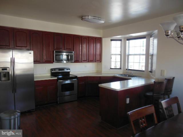 GUNSTON CORNER - Residential Lease