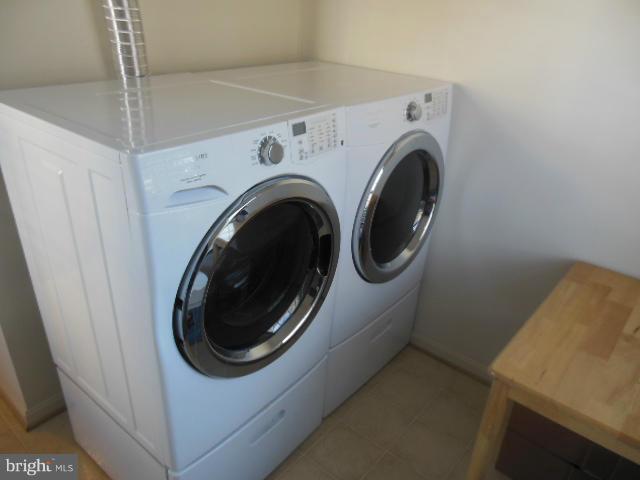 GUNSTON CORNER - Residential Lease