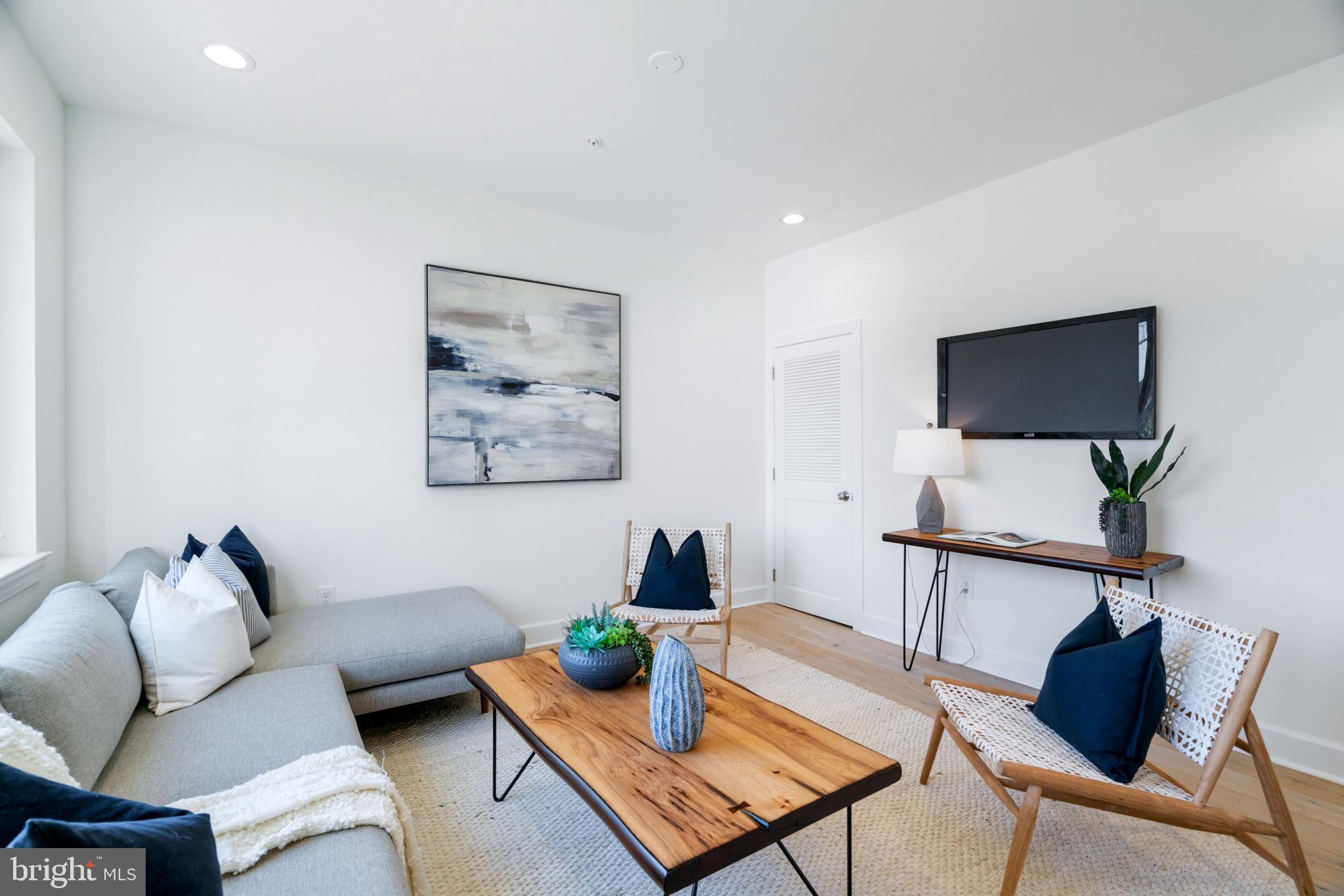 SOUTH KENSINGTON - Residential
