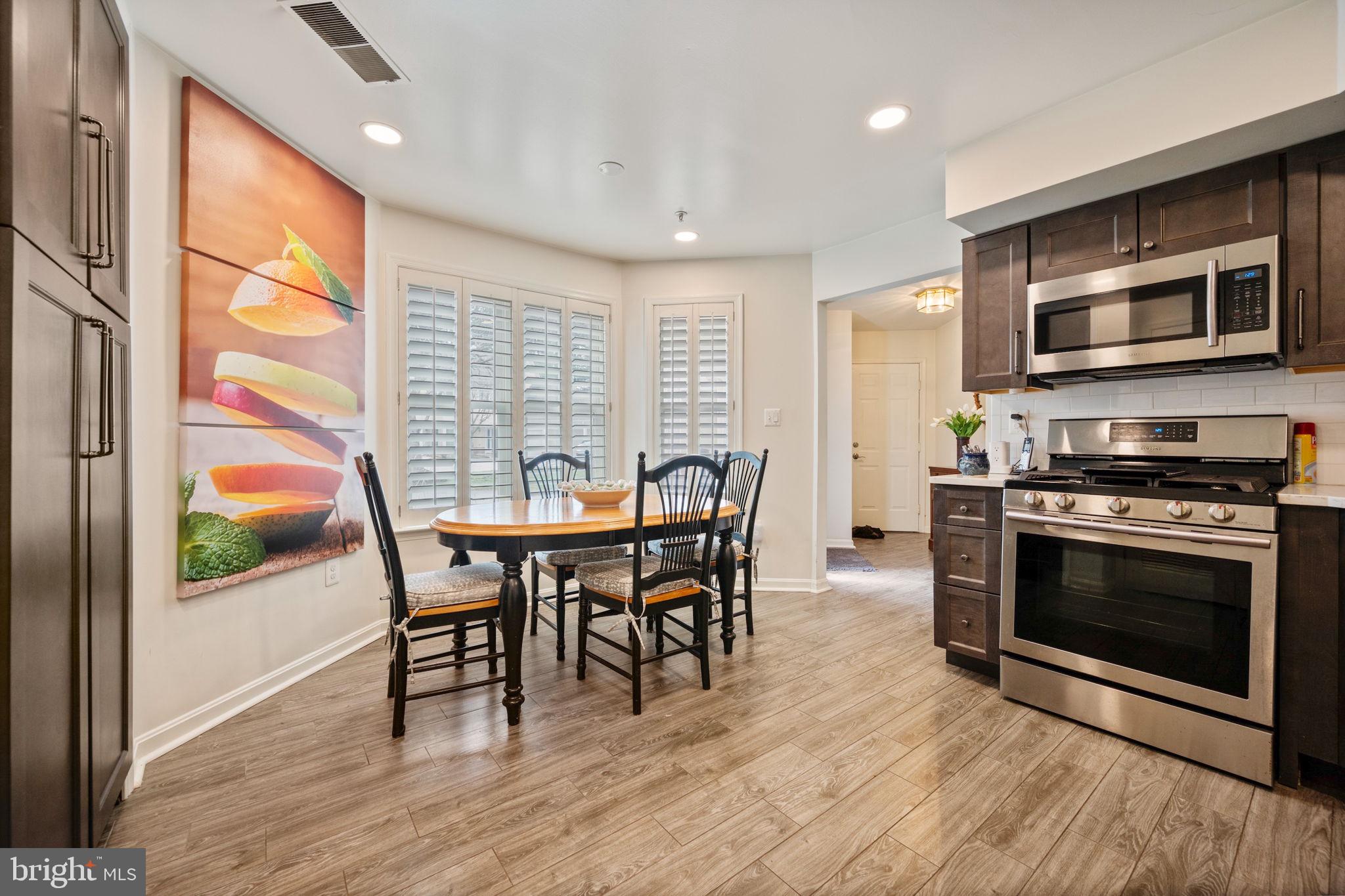 GREY ROCK FLATS - Residential