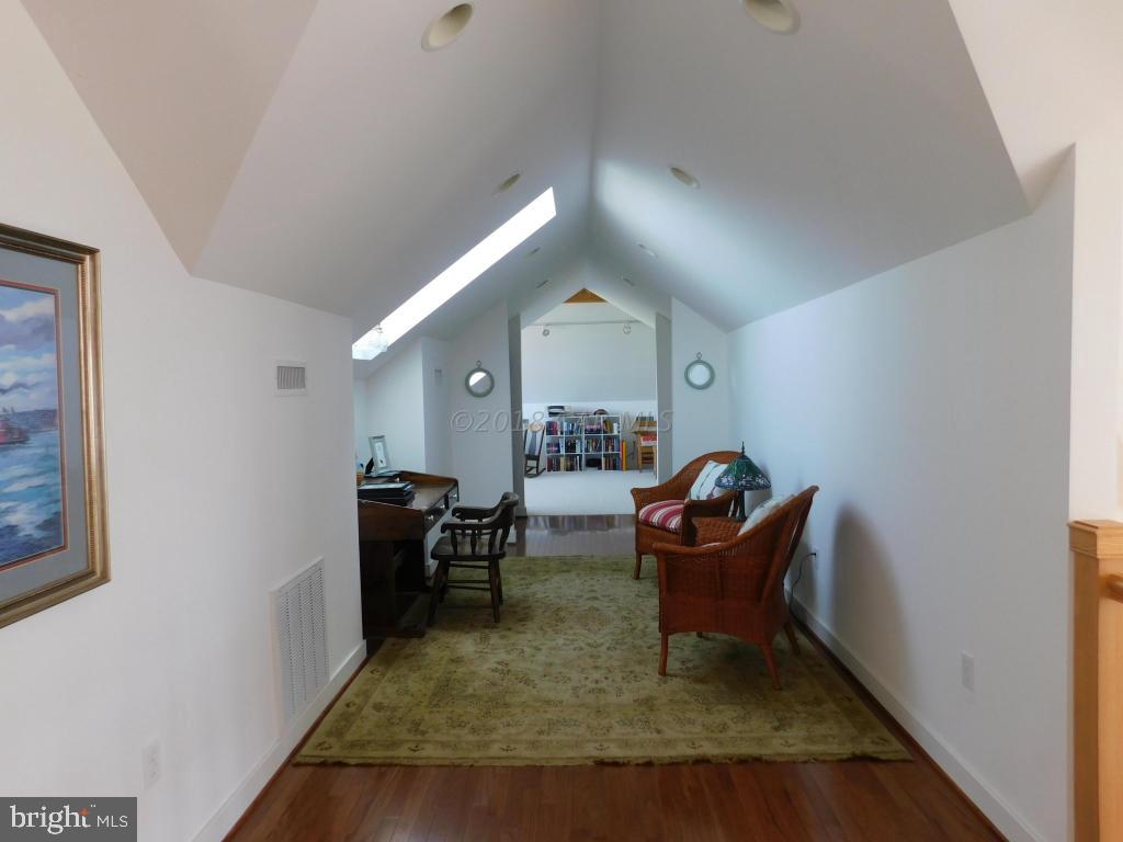 HAMMOCK POINTE - Residential