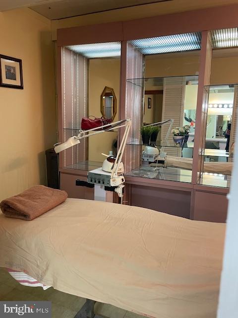 GROSVENOR PARK - Commercial Sale