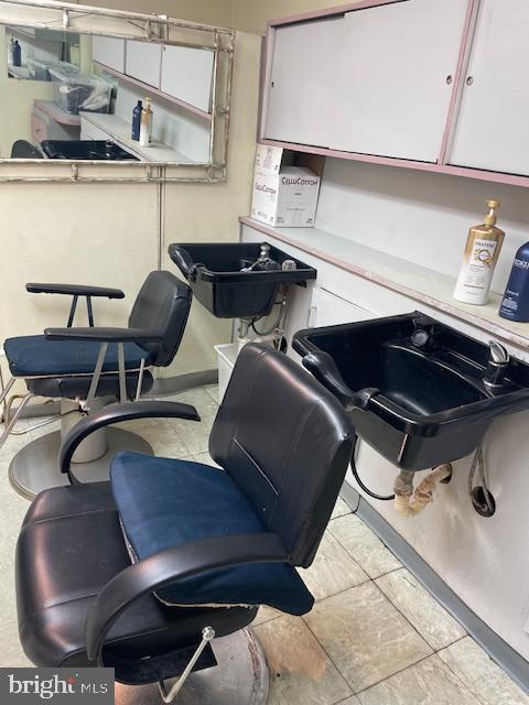 GROSVENOR PARK - Commercial Sale