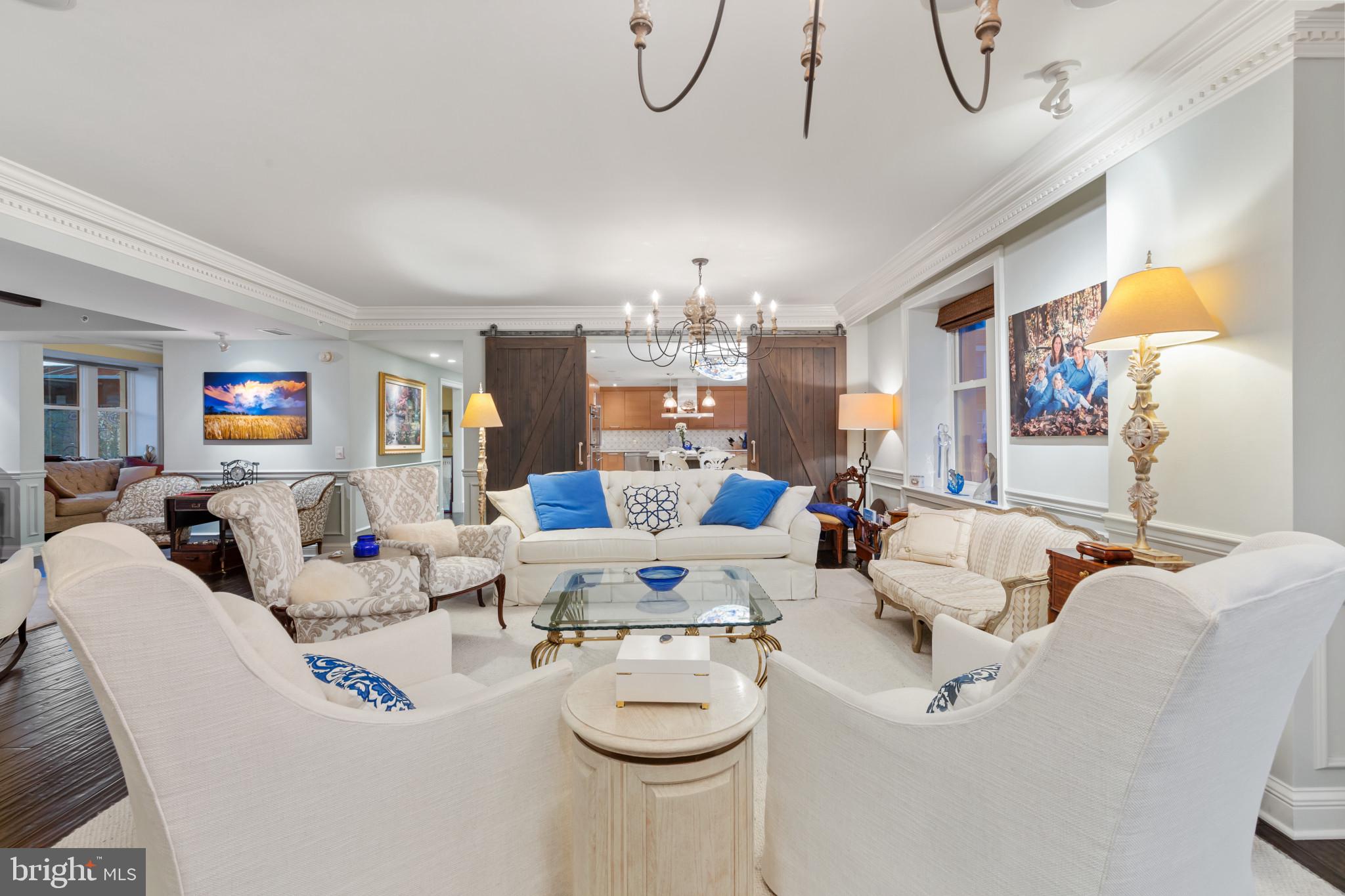 THE RITZ-CARLTON RESIDENCES - Residential