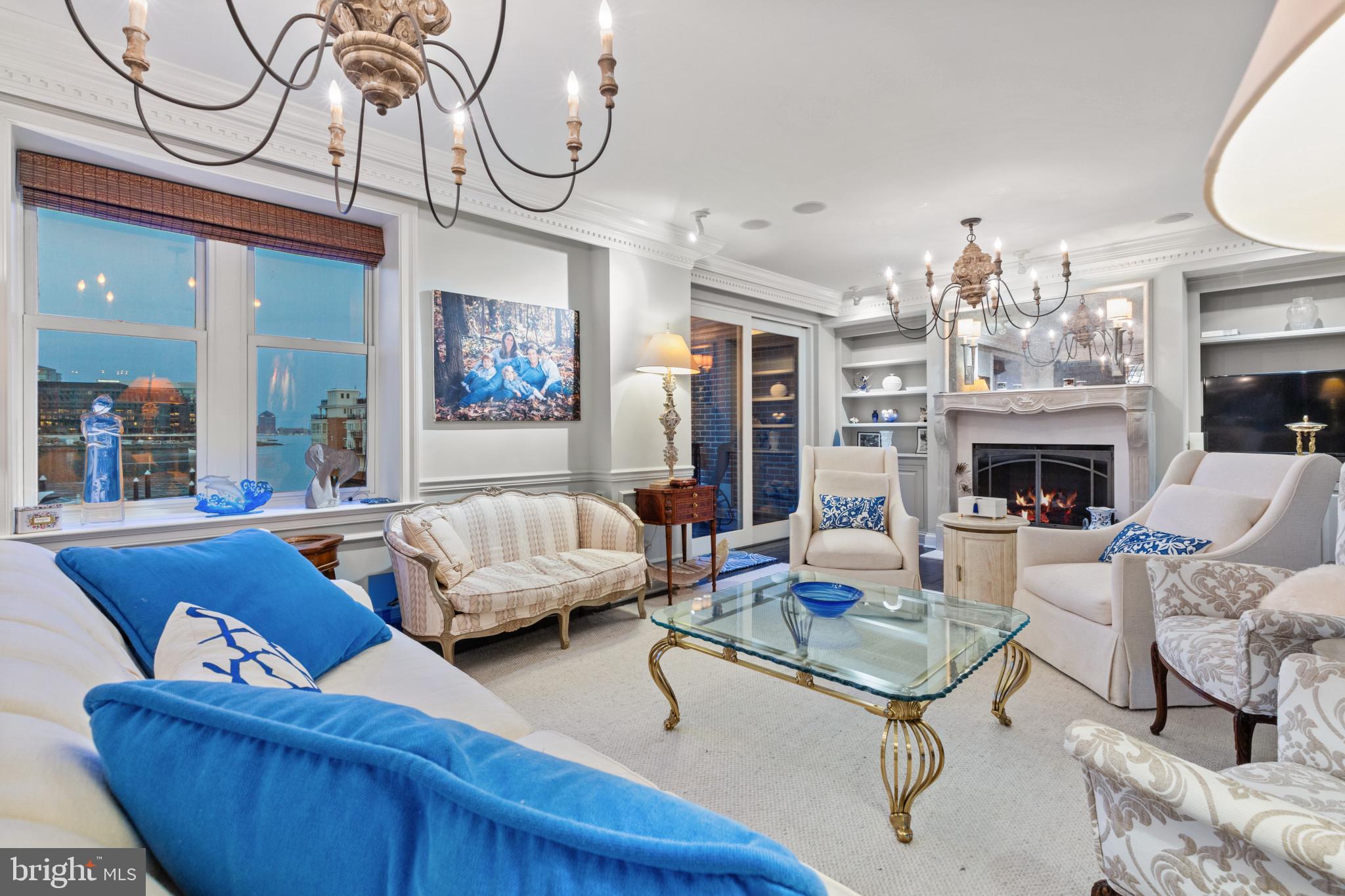 THE RITZ-CARLTON RESIDENCES - Residential