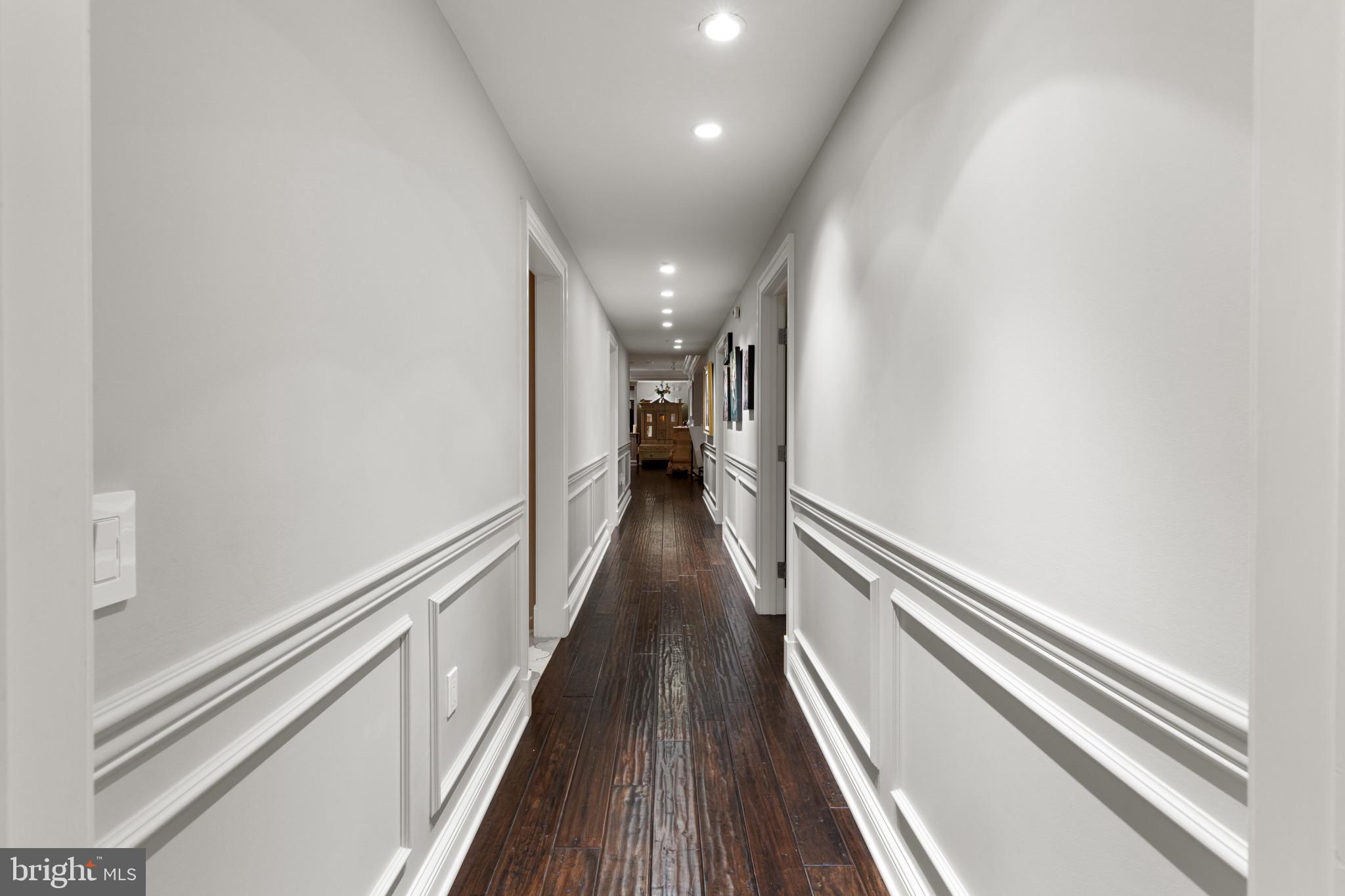 THE RITZ-CARLTON RESIDENCES - Residential