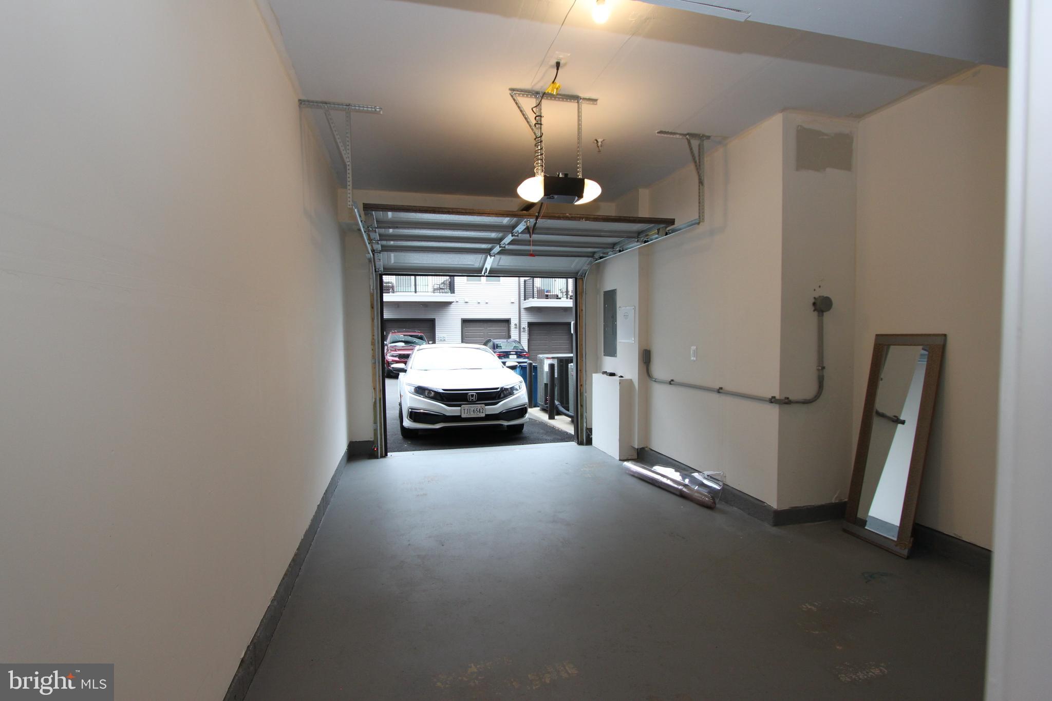 ASHBURN STATION - Residential Lease