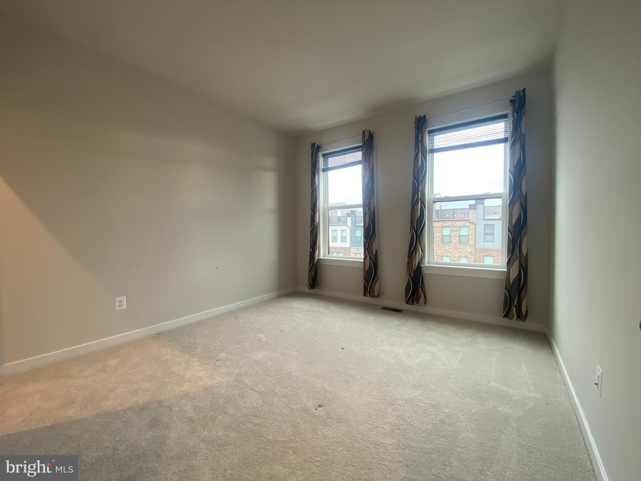 ASHBURN STATION - Residential Lease