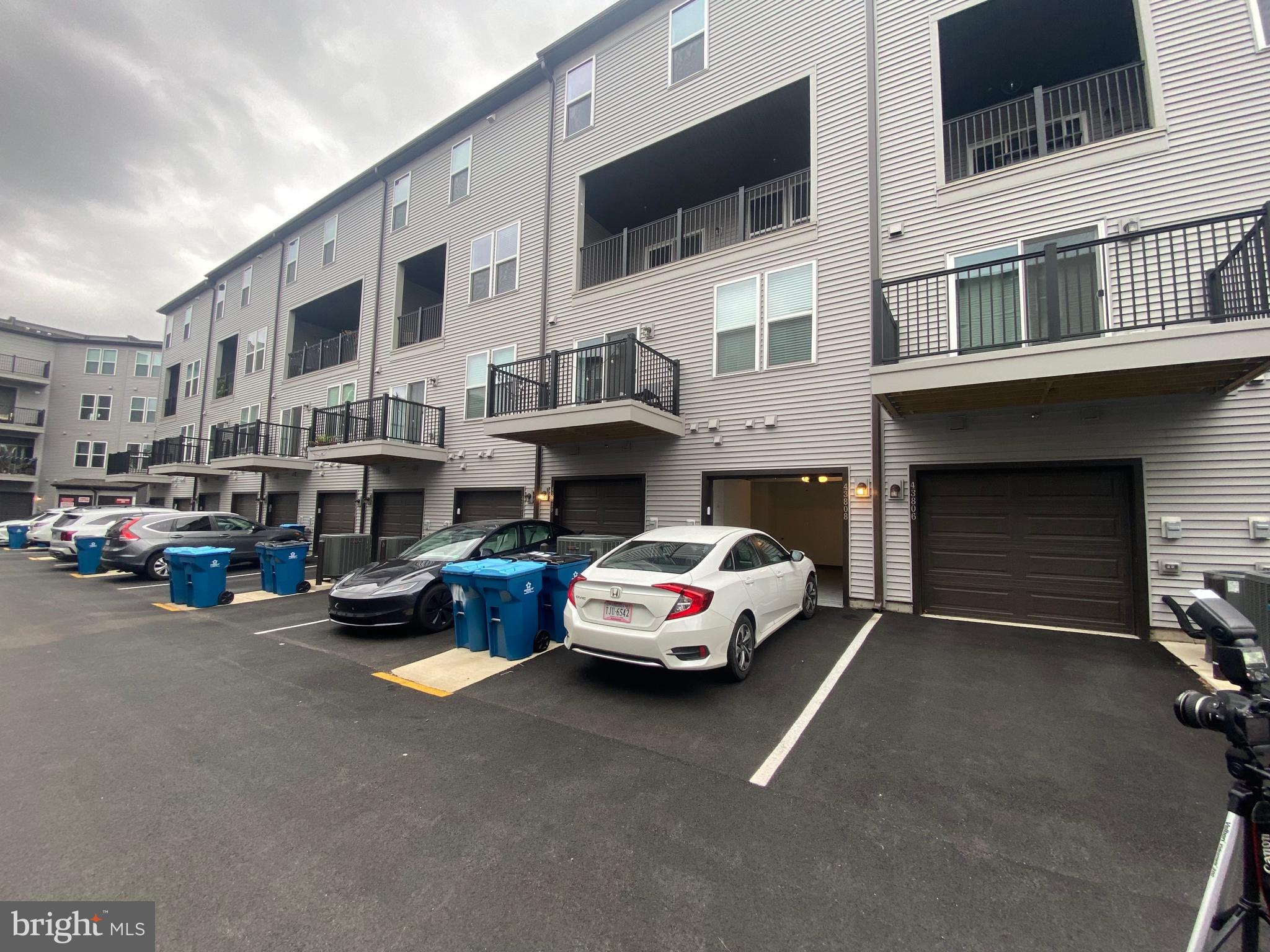 ASHBURN STATION - Residential Lease