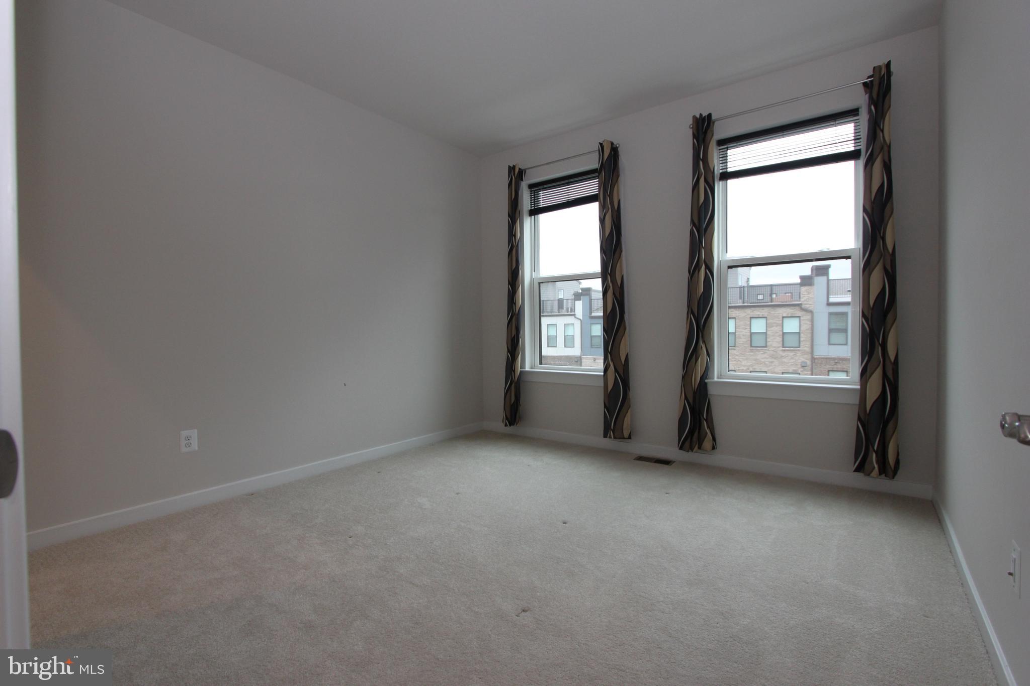 ASHBURN STATION - Residential Lease