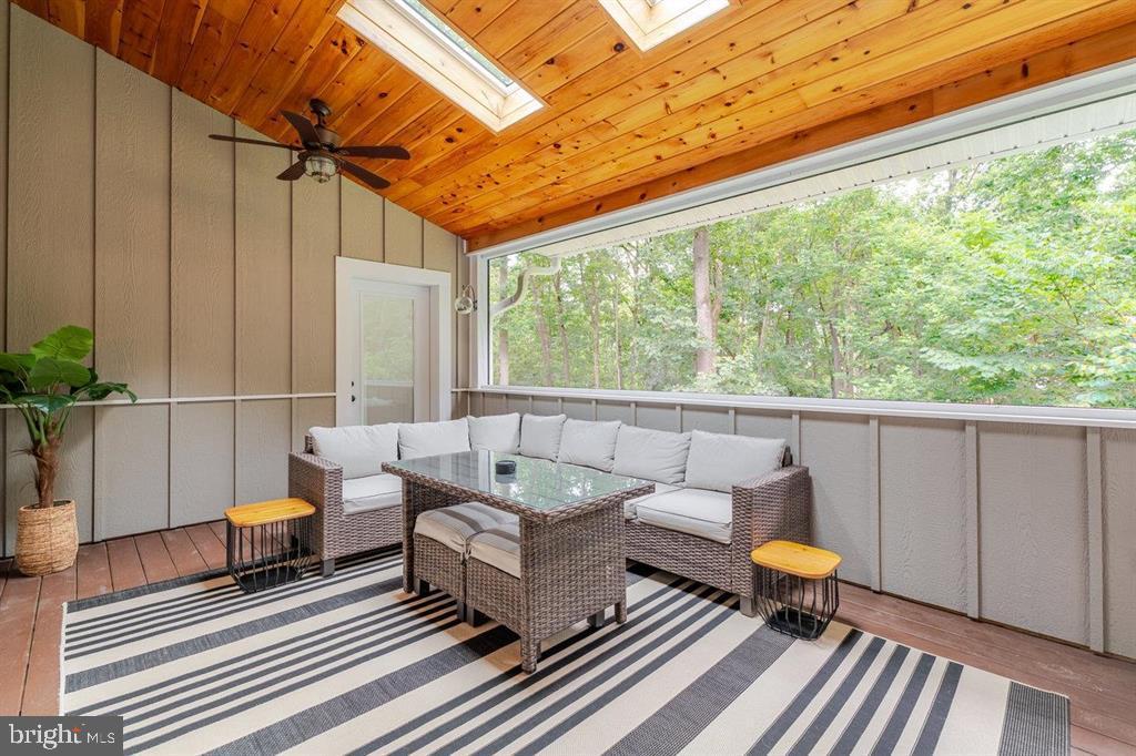 5633 NATASHA COURT