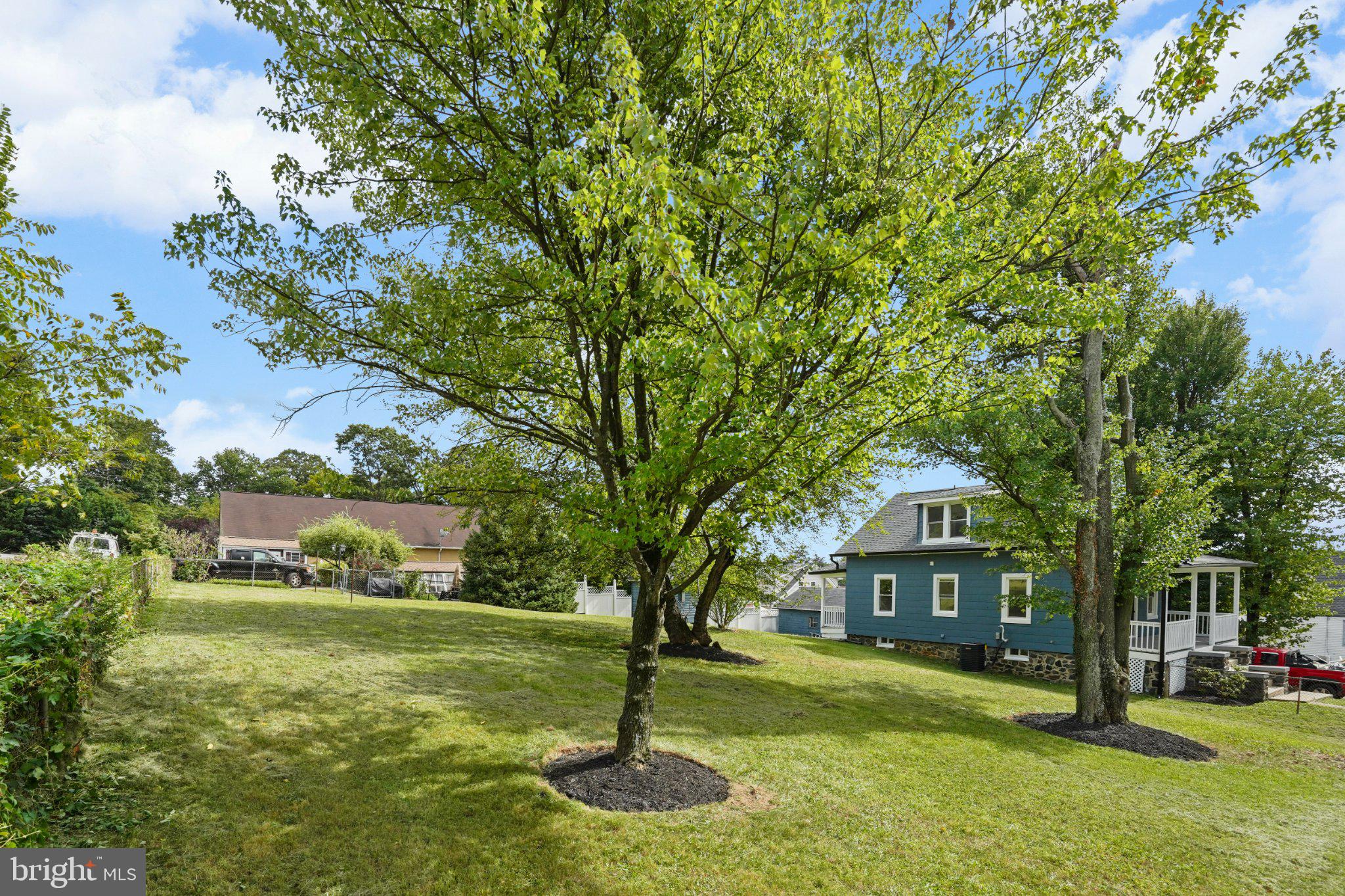1905 FEATHERBED LANE