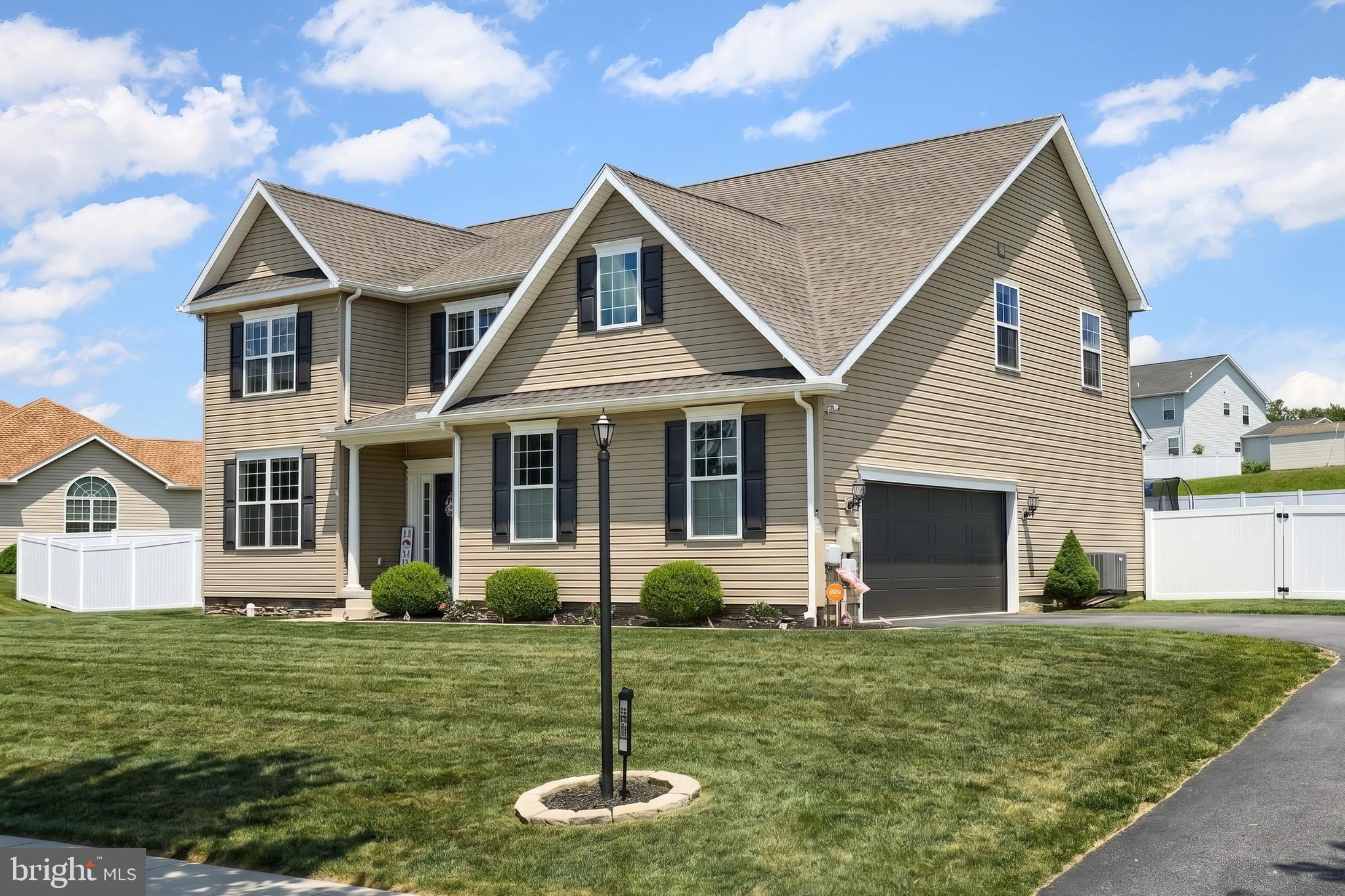 925 RIPPLE DRIVE