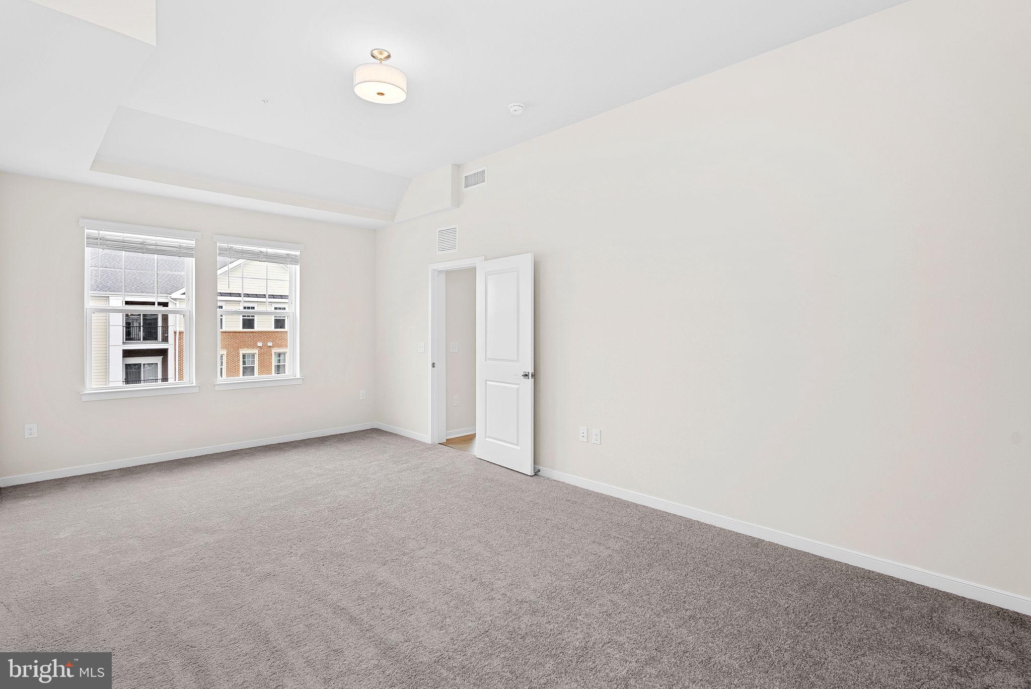 POTOMAC STATION MARKETPLACE - Residential