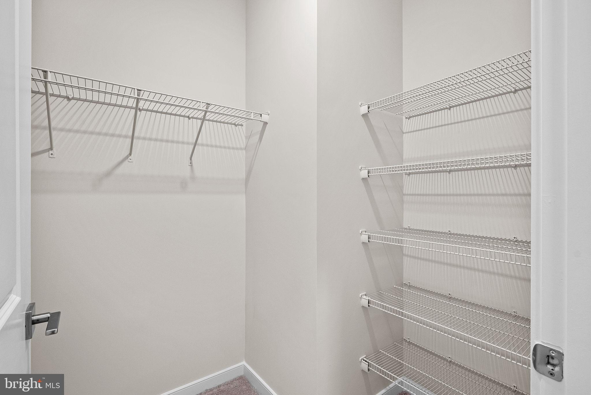 POTOMAC STATION MARKETPLACE - Residential