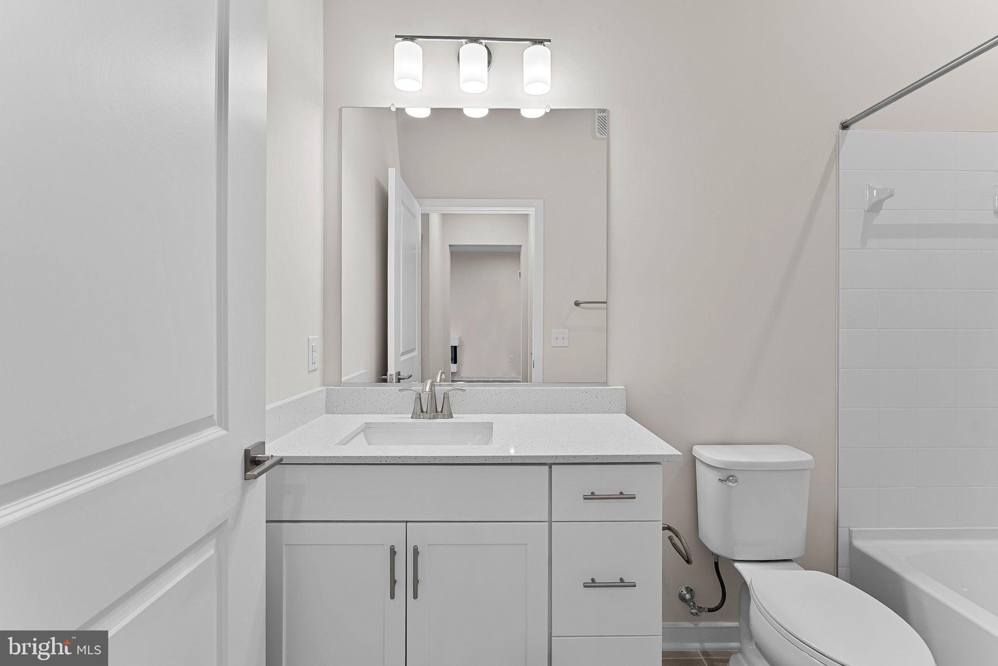 POTOMAC STATION MARKETPLACE - Residential