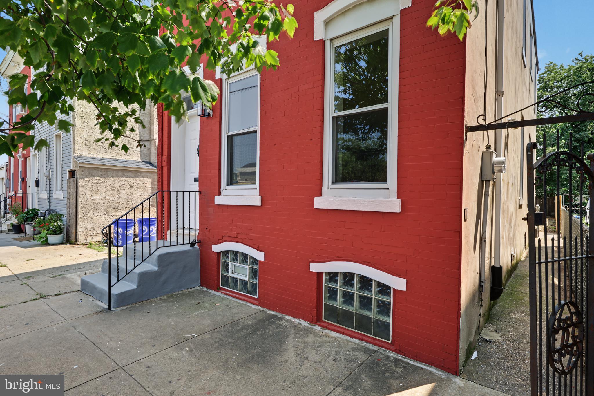 518 LINE STREET