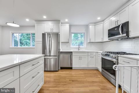 1403 ELLISON STREET FALLS CHURCH VA 22046