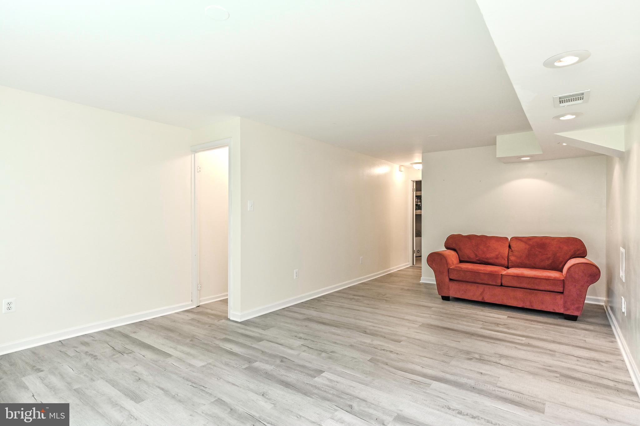 SPRINGFIELD OAKS - Residential Lease