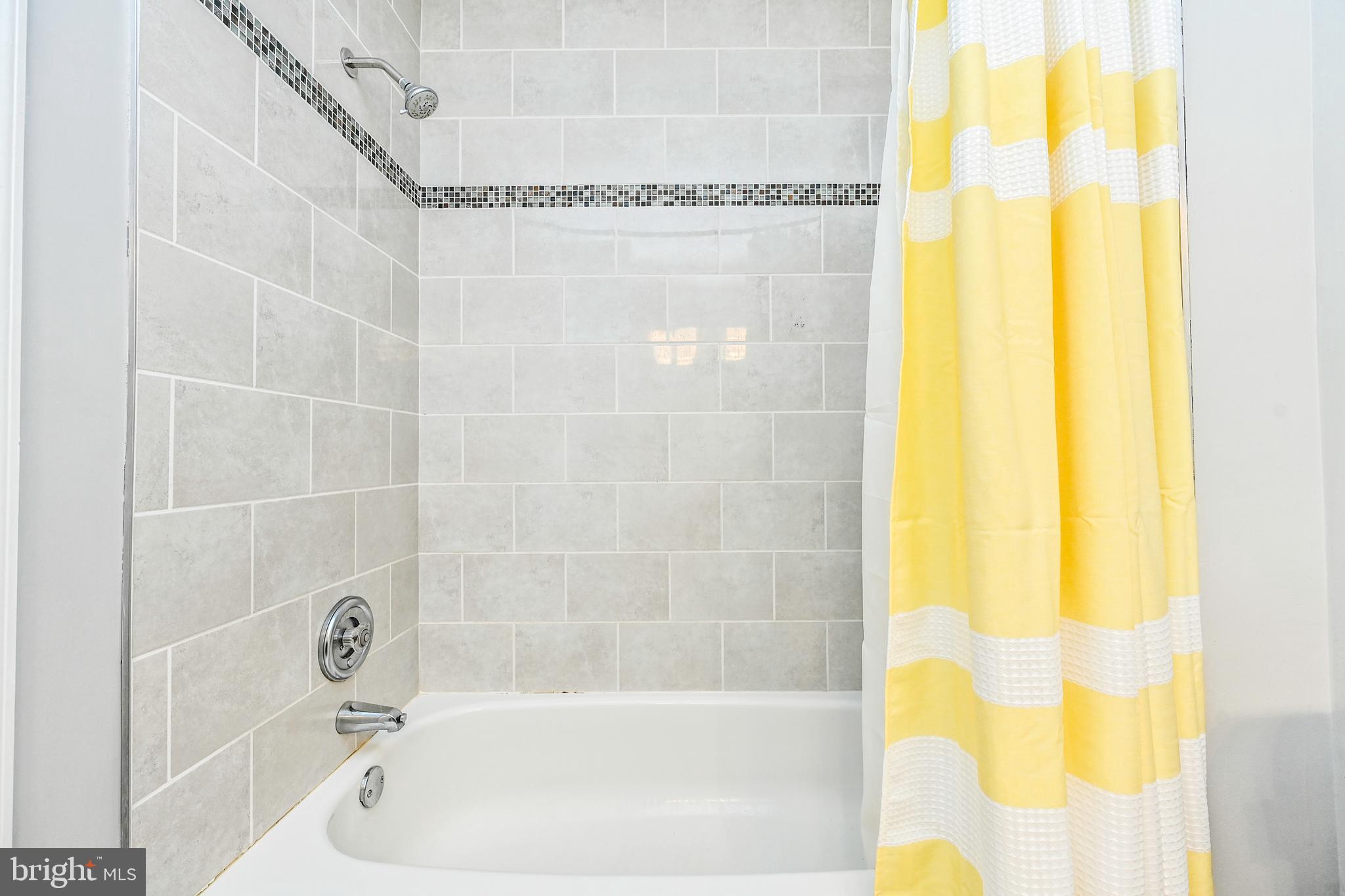 SPRINGFIELD OAKS - Residential Lease