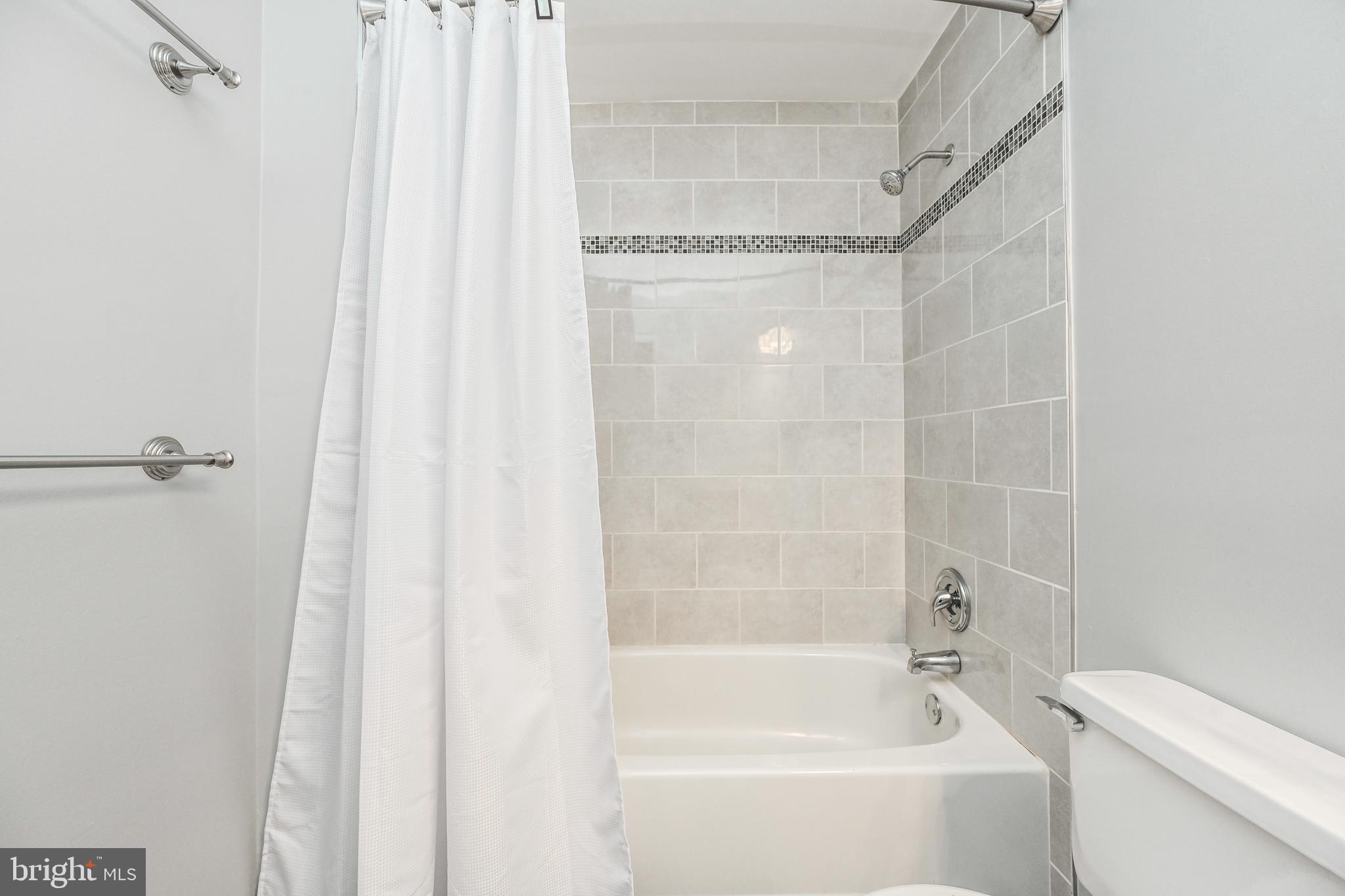 SPRINGFIELD OAKS - Residential Lease