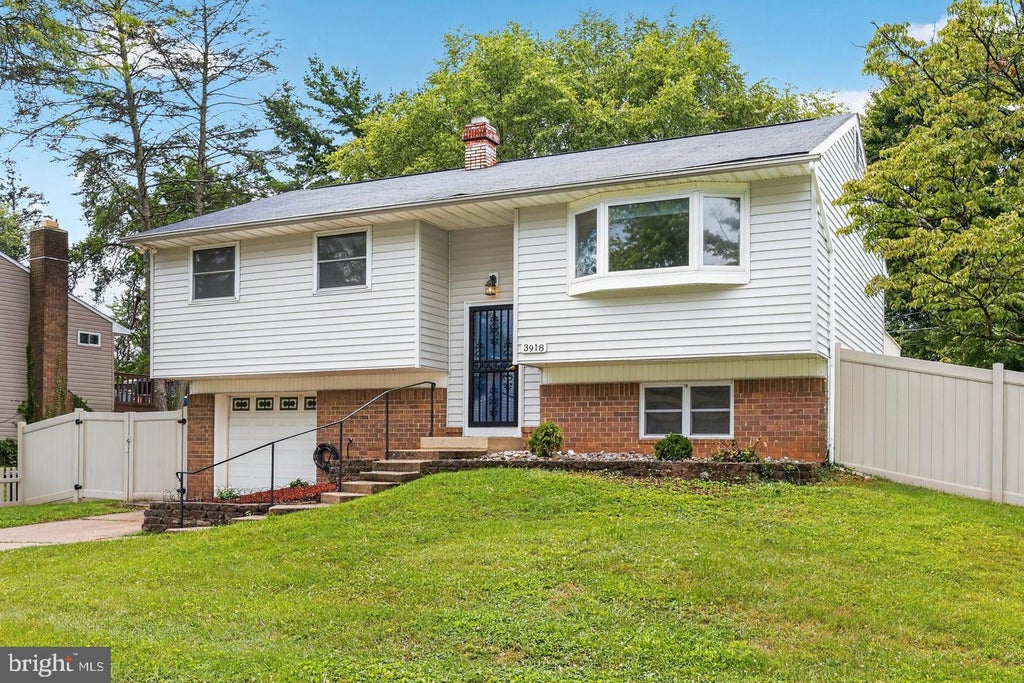 Photo of 3918 Susanna Road, RANDALLSTOWN, MD 21133 (MLS # MDBC2179424)