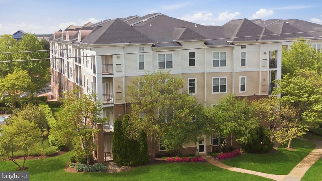 Photo of 3810 Lightfoot Street #402, CHANTILLY, VA 20151 (MLS # VAFX2313952)