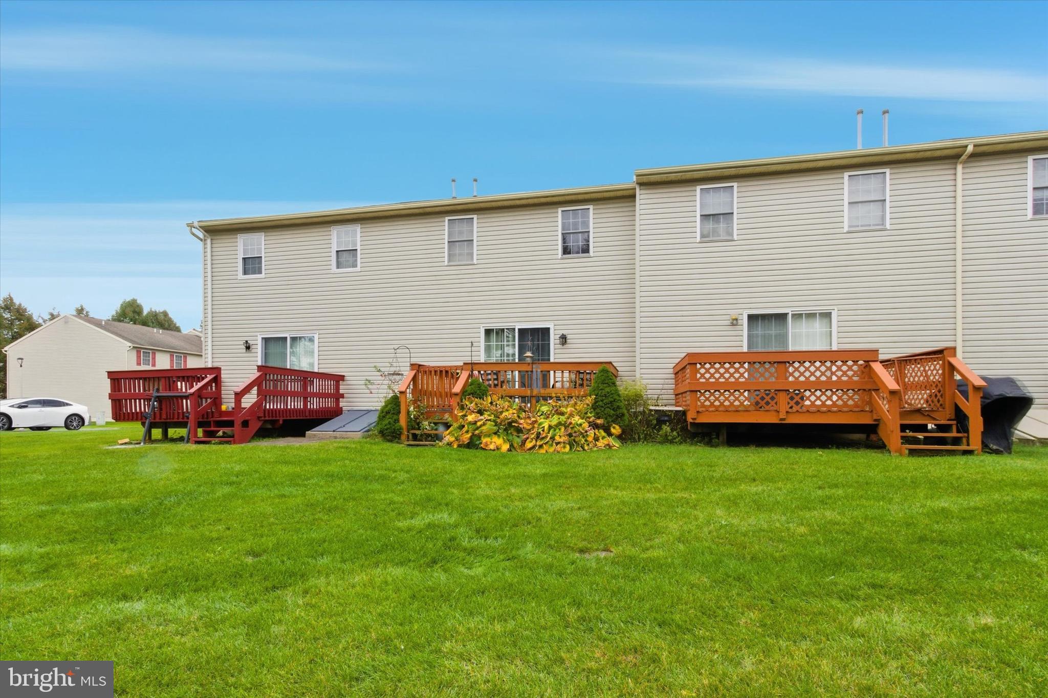 HEATHER KNOLL - Residential