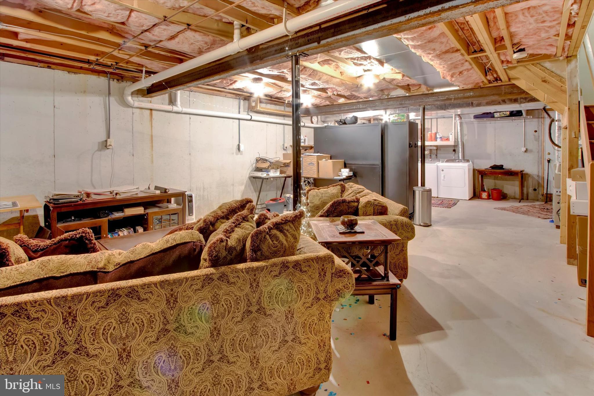 HEATHER KNOLL - Residential