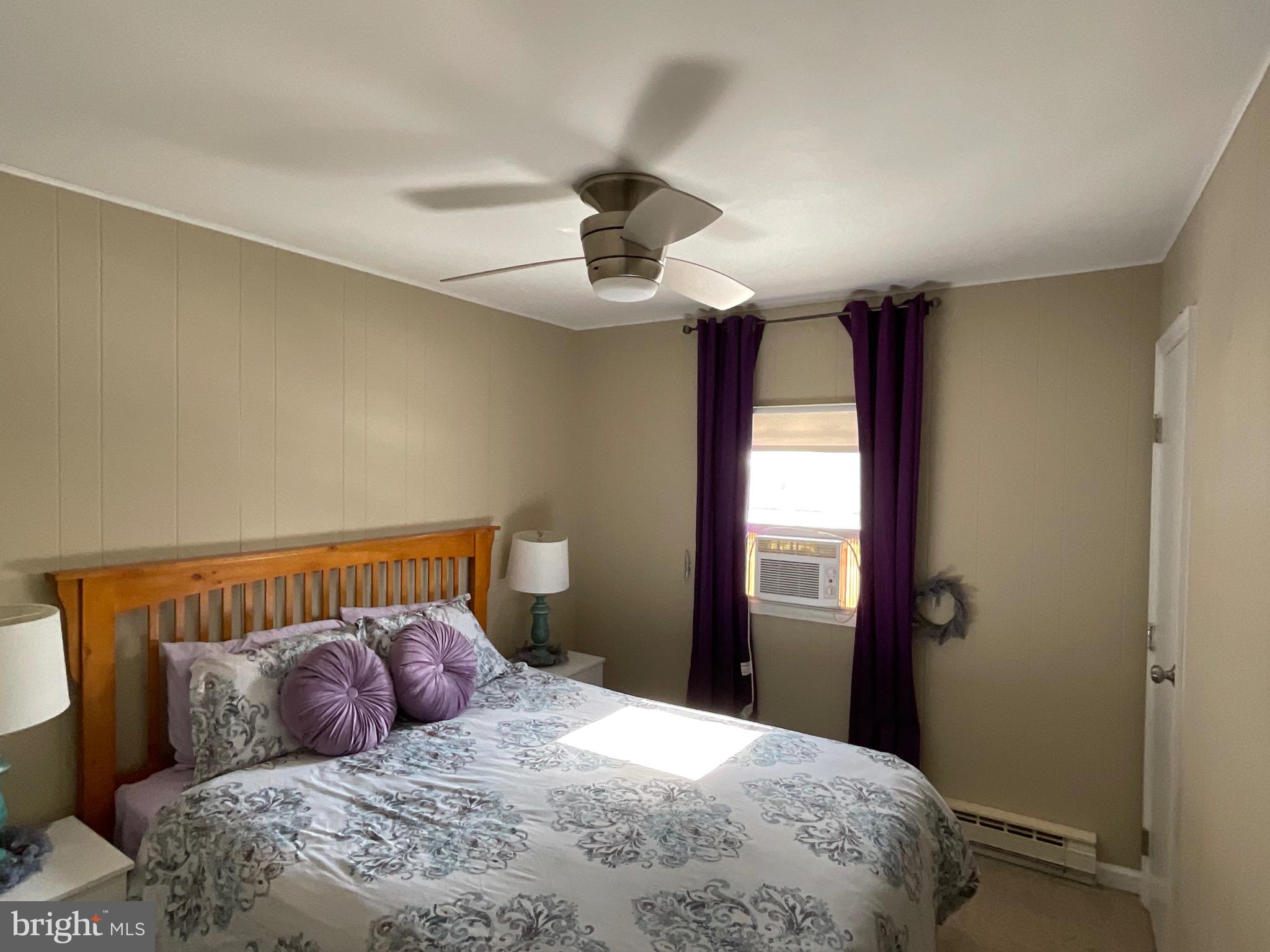 ARROWHEAD  LAKES - Residential