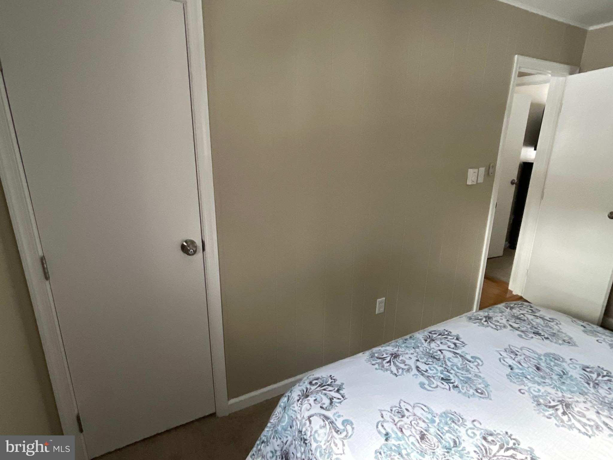 ARROWHEAD  LAKES - Residential