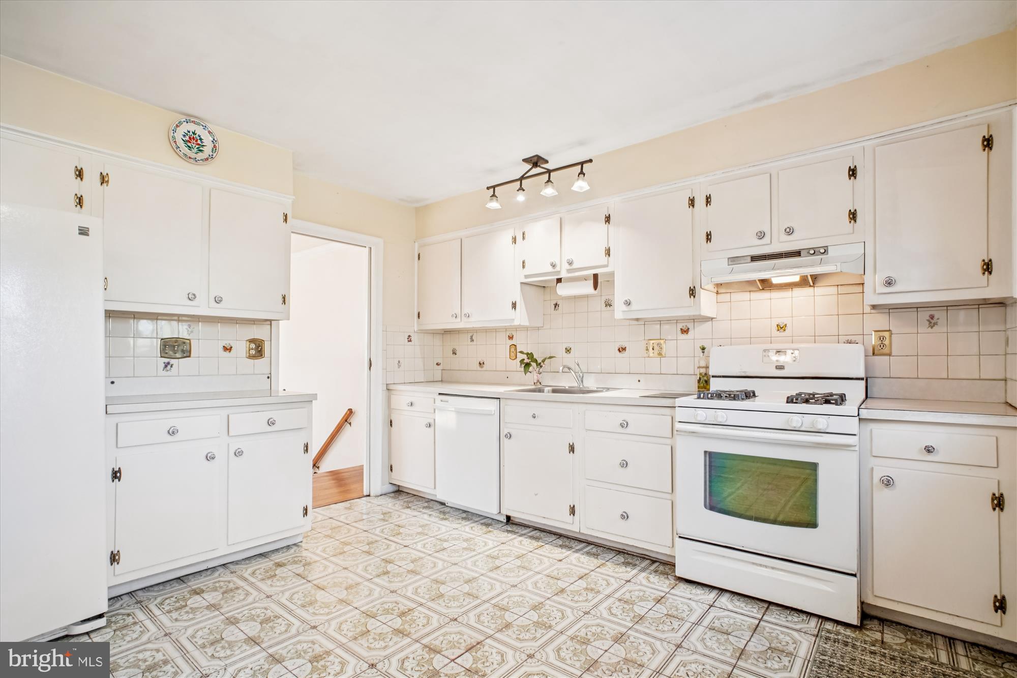 CHESTERBROOK WOODS - Residential