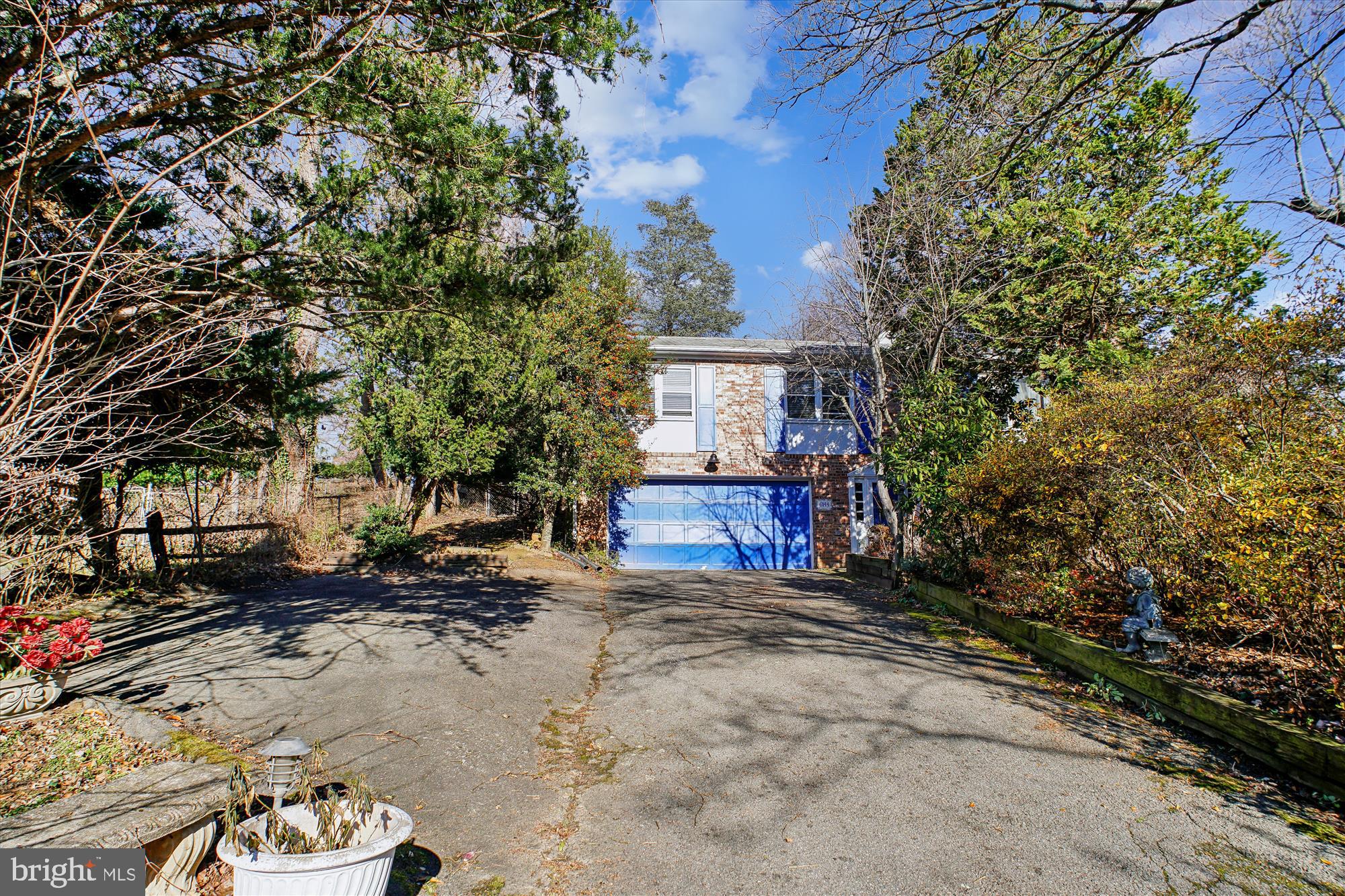 CHESTERBROOK WOODS - Residential