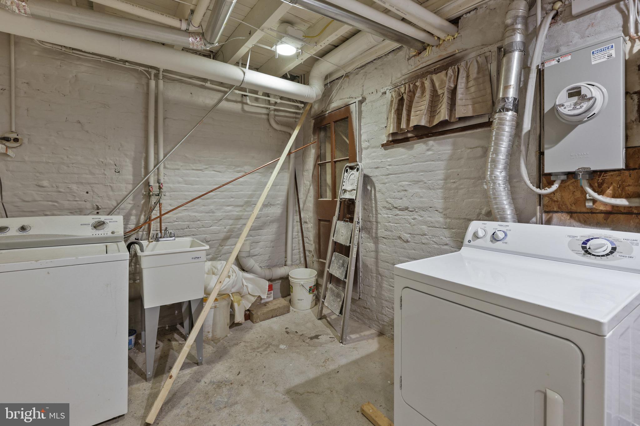 BREWERS HILL - Residential Lease