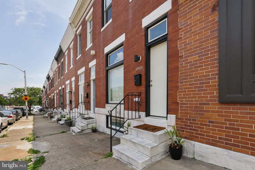 15â wide renovation with PARKING in brewers hill.  3 bed 3.5 bath with updates and upgrades throughout.    Wide open floor plan on main level with huge family room, exposed brick, half bath & coat closet, with large galley kitchen complete with stainless steel appliances and granite countertops.   The upper level includes 2 big bedrooms each with their own full bath.  Primary bedroom is in the front of the second floor with tall ceilings, walk in closet, & expansive bathroom with separate tub & shower.     The basement is finished with polished concrete, bedroom w/ full bath, and tons of storage.  Perfect set up for roommates or a growing family!