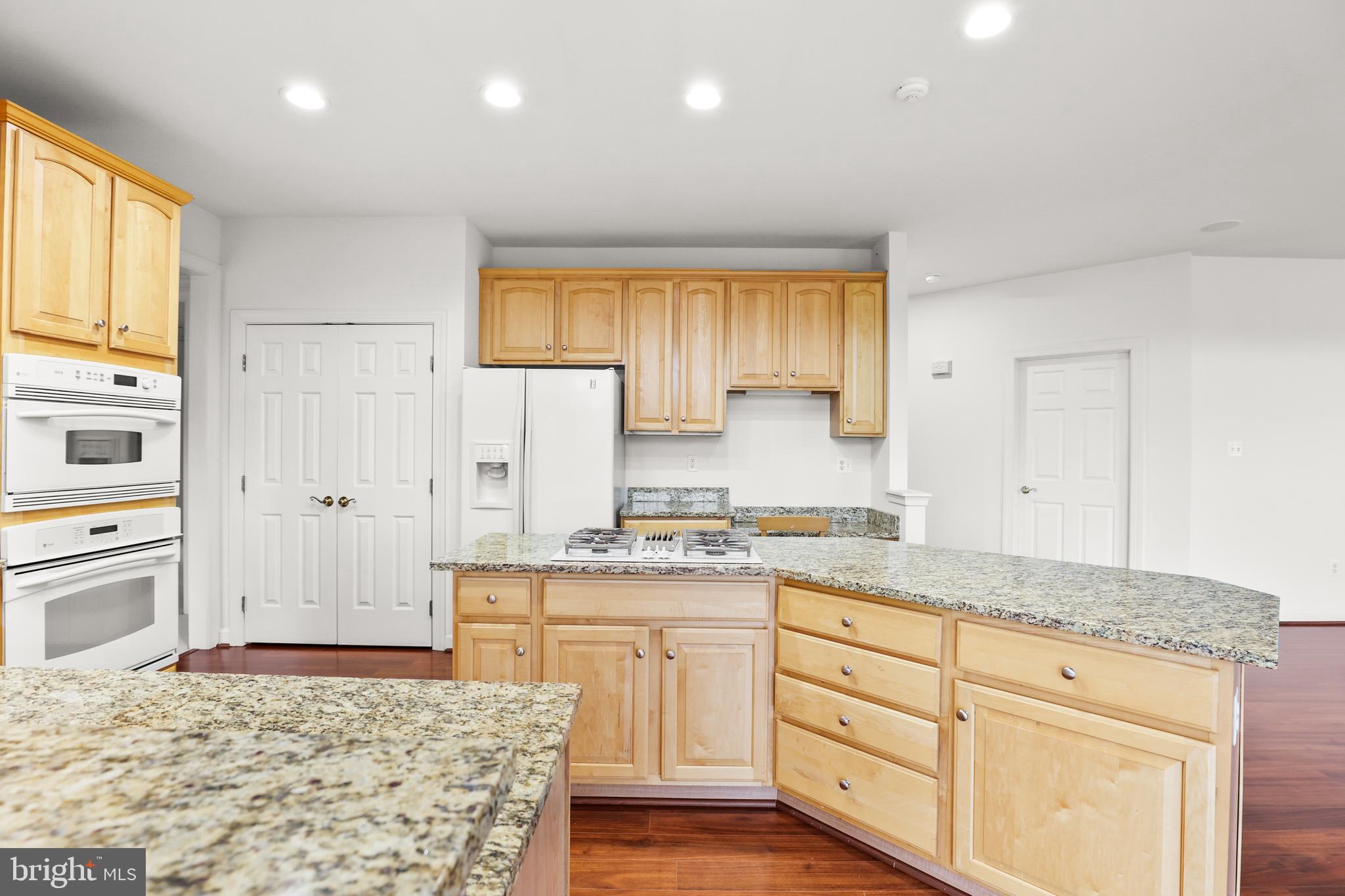 SUMMIT RIDGE - Residential