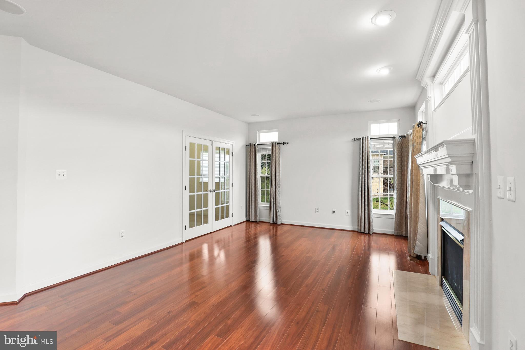 SUMMIT RIDGE - Residential