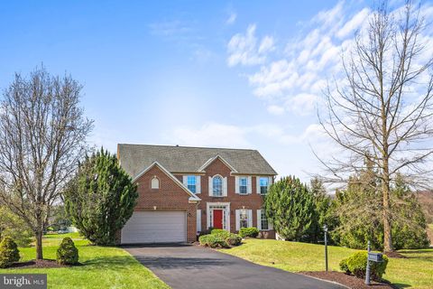 28 FAWN HILL ROAD HANOVER PA 17331